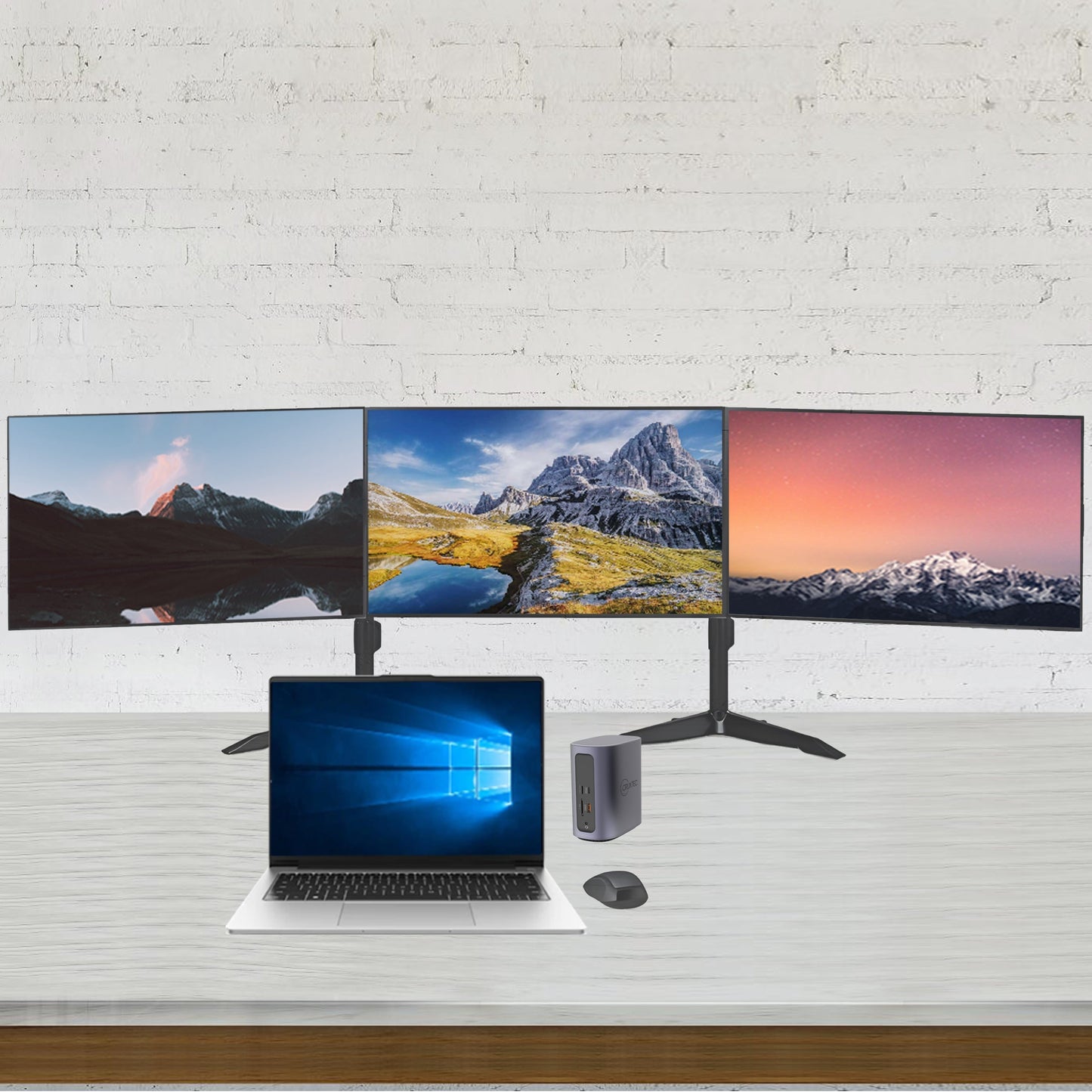 Cruxtec Universal 17-in-1 USB-C Multifunctional Docking Station
